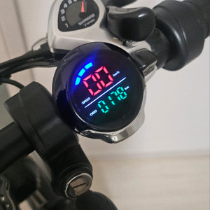 타이탄 에코드라이브 T-700 이미지