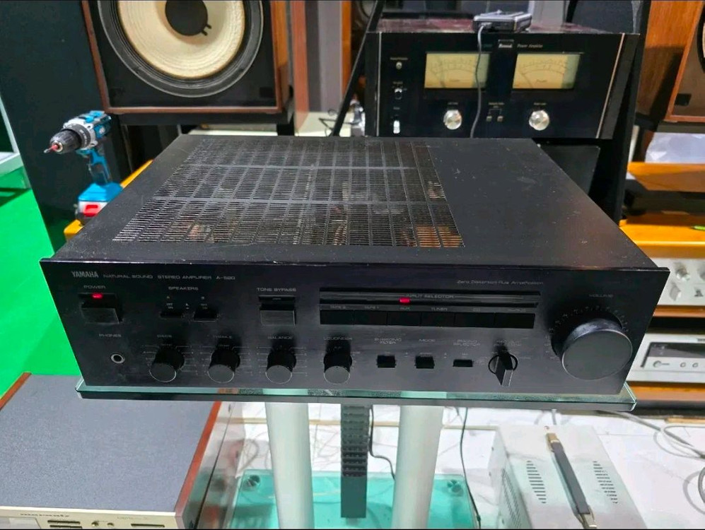 YAMAHA A-520 인티앰프 이미지