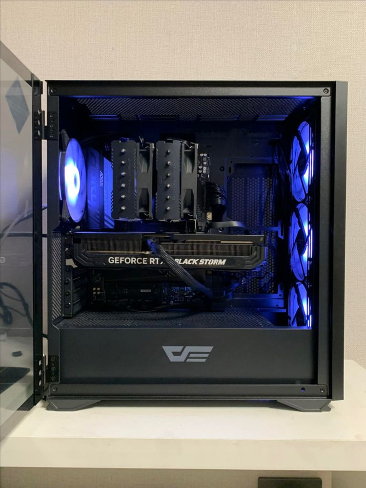 7800x3d rtx 4080super 게이밍 컴퓨터 본체 이미지