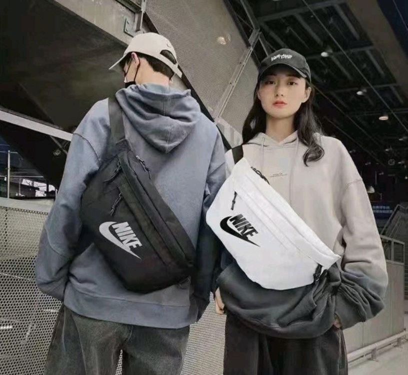 NIKE 나이키 테크 빅사이즈 슬링 힙색 3만에 팝니다. 이미지