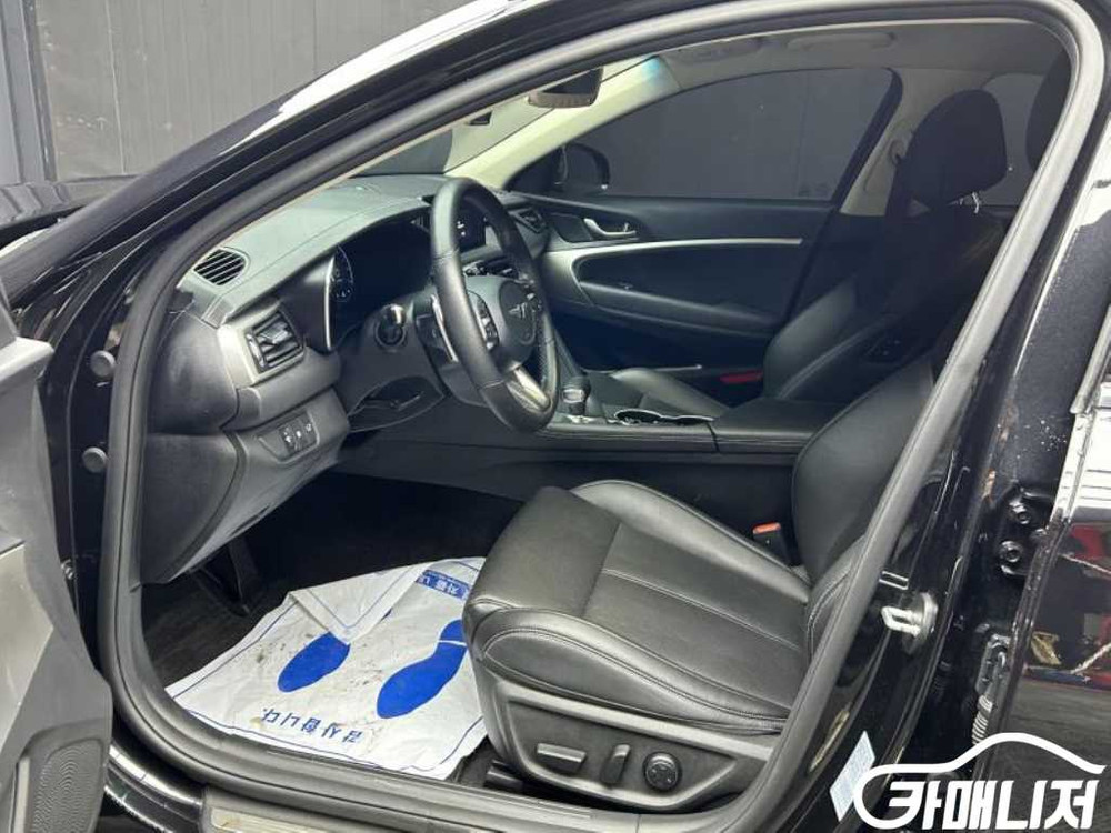 [제네시스]더 뉴 G70 가솔린 2.0T 2WD 기본형 #고유가특가 이미지