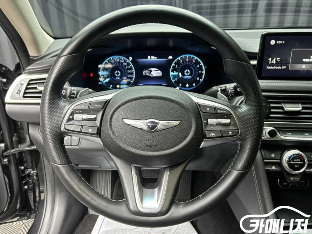 [제네시스]더 뉴 G70 가솔린 2.0T 2WD 기본형 #고유가특가 이미지