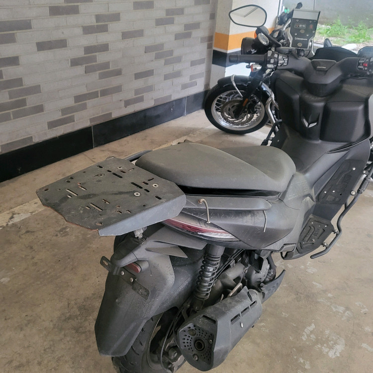 350cc 스쿠터 이미지