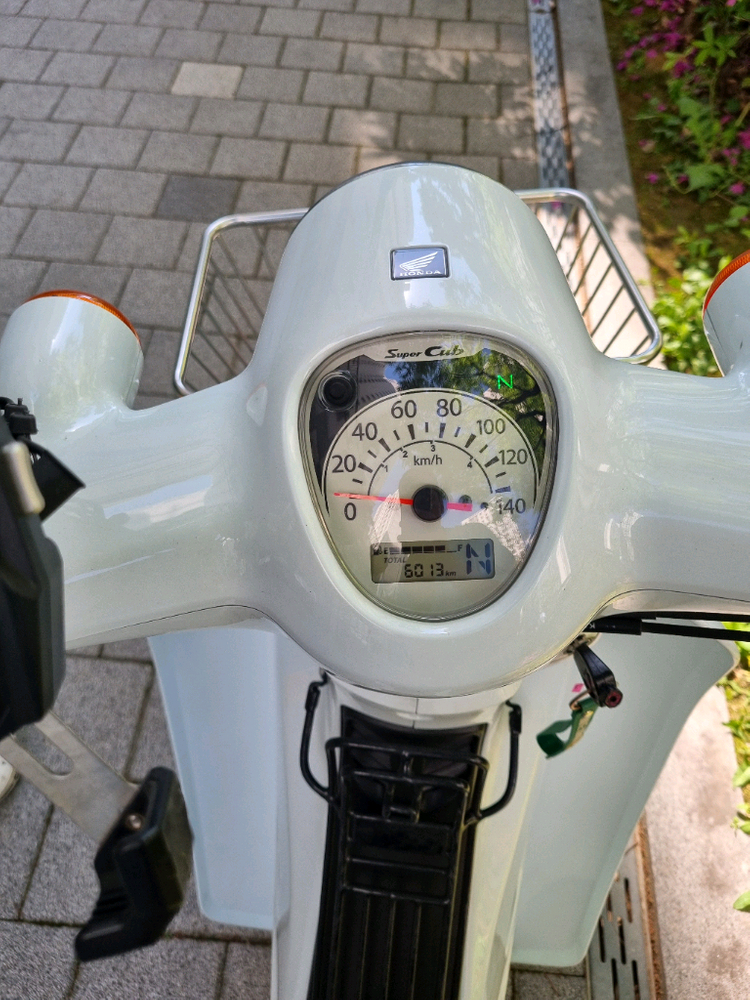 슈퍼커브 화이트 23년식 6000km 이미지