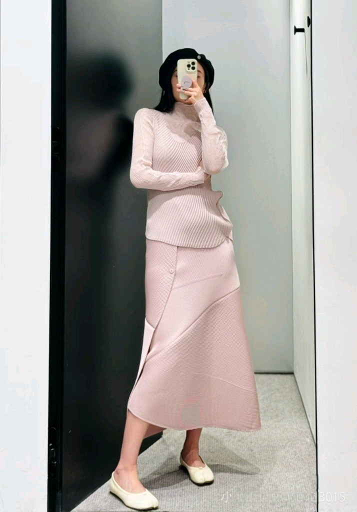 이세이미야케 미스티 핑크탑 플리츠플리즈 ~ 이미지