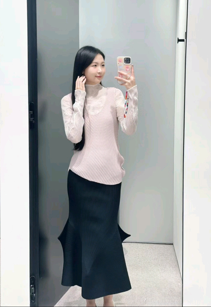 이세이미야케 미스티 핑크탑 플리츠플리즈 ~ 이미지