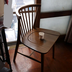 나무의자( 빈티지.레트로.엔틱.클래식 스타일 이미지