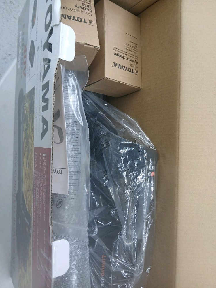 토야마 충전식 블로워40V, 배터리 + 충전기 포함 이미지