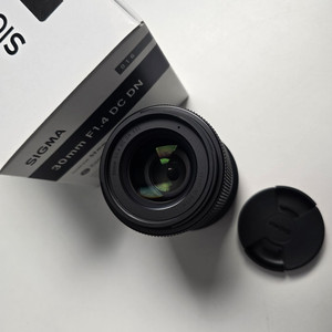 시그마 30mm F1.4 캐논 RF마운트 팝니다 이미지