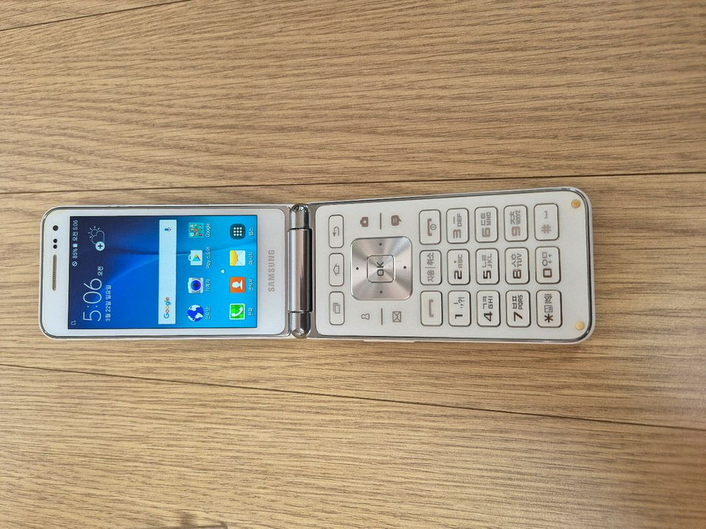삼성 겔럭시스마트폴더1 (SM-G150) 이미지