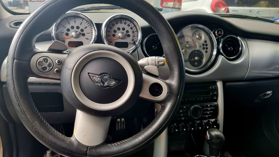 BMW 미니쿠퍼S 1.6 슈퍼차져 폐차로 부품판매 합니다 06년식 이미지