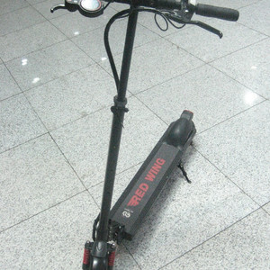 상태 A급 레드윙 블랙 전동 킥보드 팝니다-서울 이미지