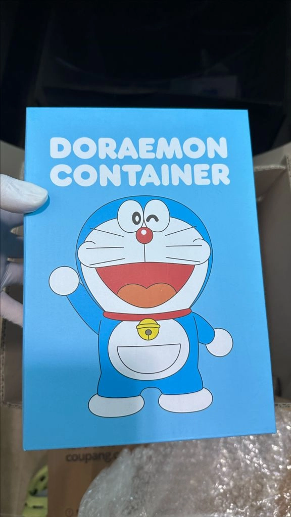 도라에몽 (베스킨라빈스, 던킨) 컨테이너, 액션피규어 팝니다. 이미지