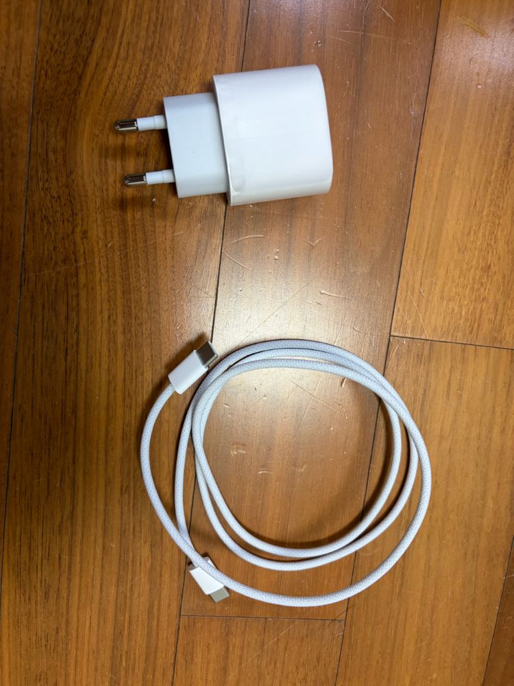 애플 정품 20W 어댑터 + 60W C to C 케이블 미사용 이미지