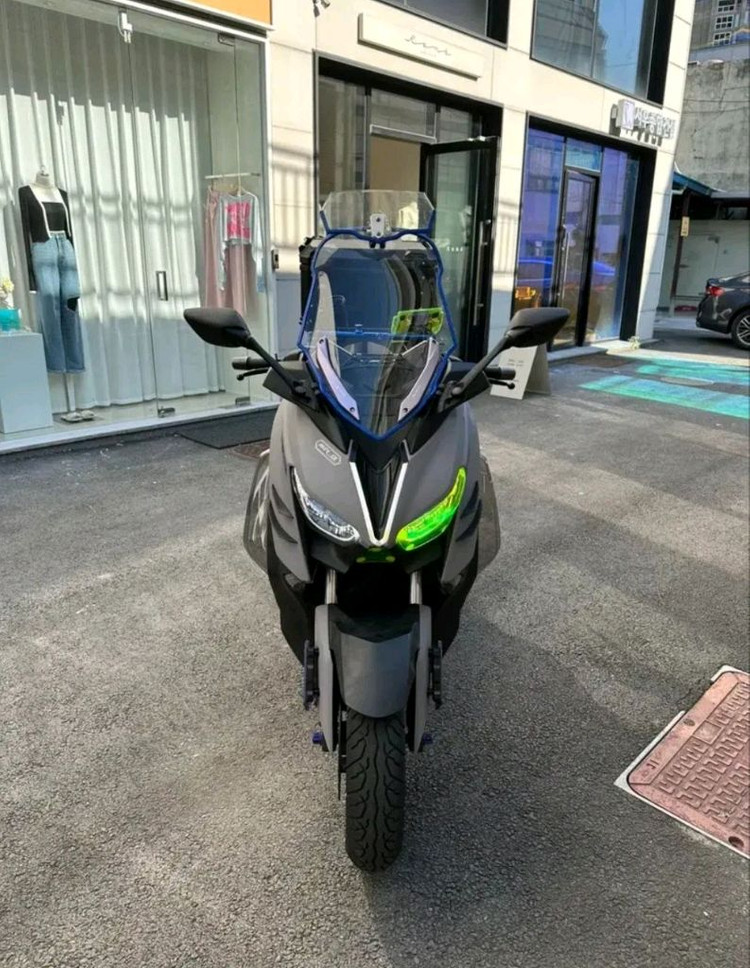 Xmax 300 22년식 준튜닝 배달세팅 오토바이 판매합니다 이미지