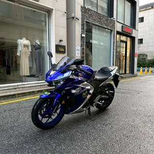 야마하 R3 18년형 짧은키로수 오토바이 판매합니다 이미지