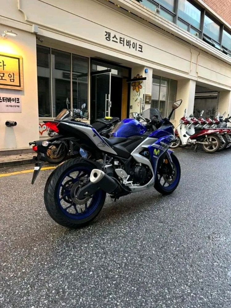 야마하 R3 18년형 짧은키로수 오토바이 판매합니다 이미지