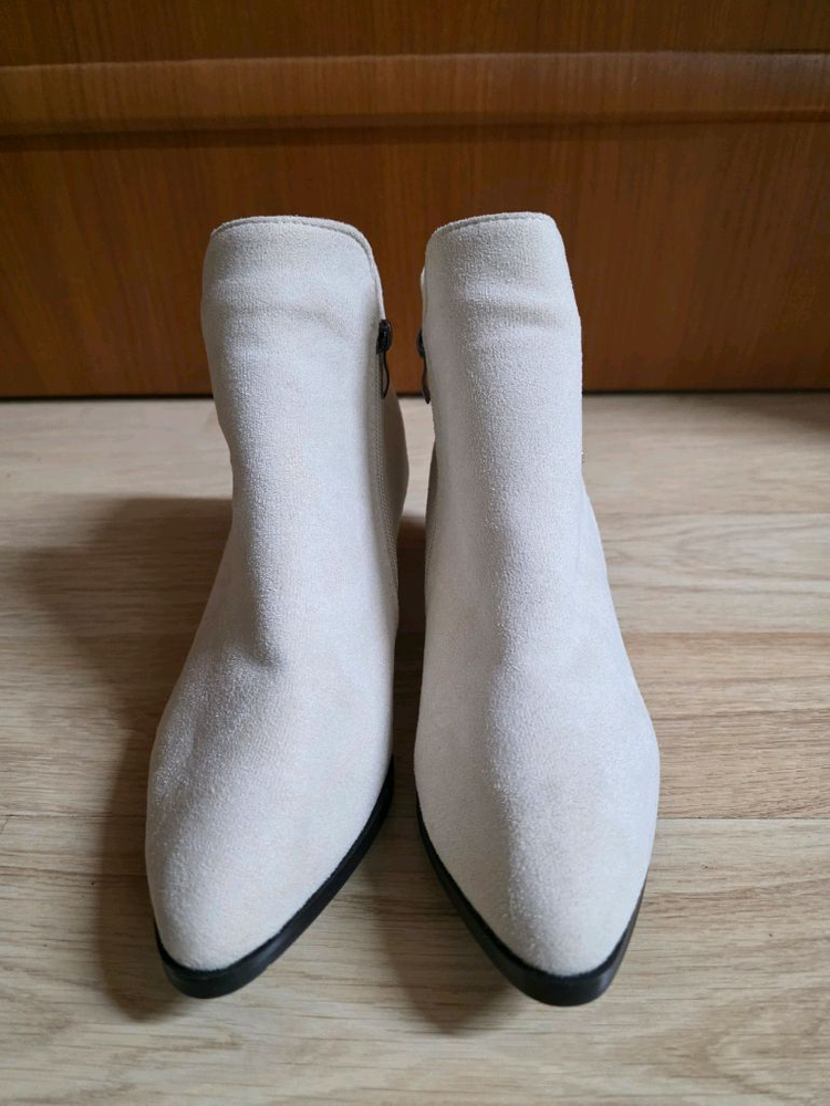 (새상품) 고급 스웨이드 큐빅장식 앵글부츠(240~245mm) 이미지