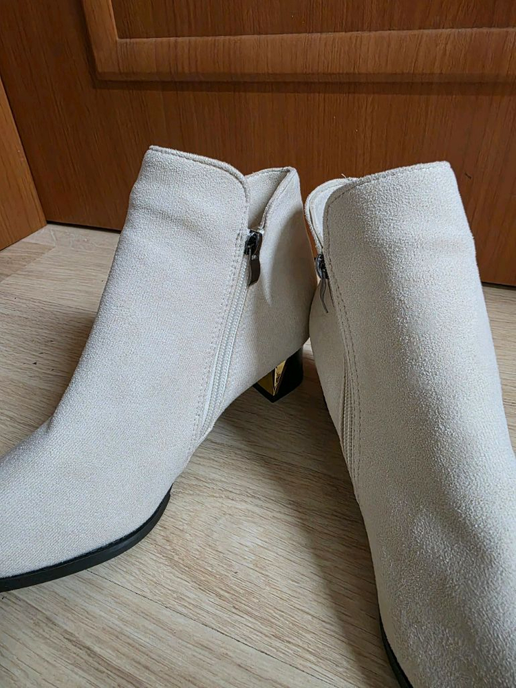 (새상품) 고급 스웨이드 큐빅장식 앵글부츠(240~245mm) 이미지