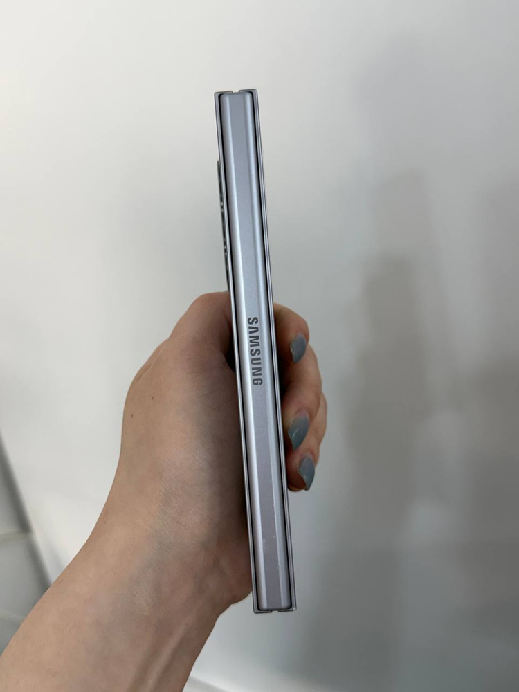 갤럭시Z폴드6 실버 512GB Y1781 이미지