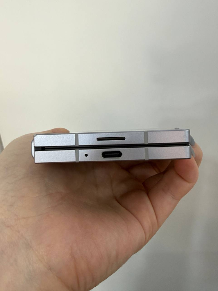 갤럭시Z폴드6 실버 512GB Y1781 이미지