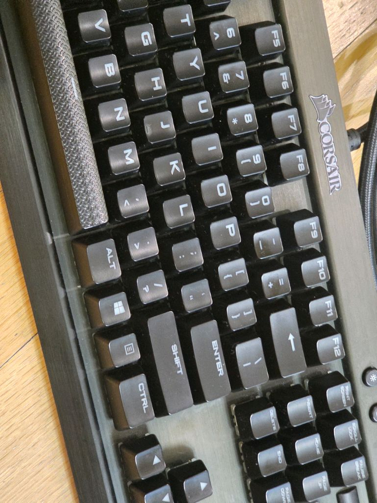 커세어 K70 LUX RGB 갈축 영문 키보드 이미지
