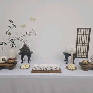 베이비 스튜디오 상차림 판매합니다 이미지
