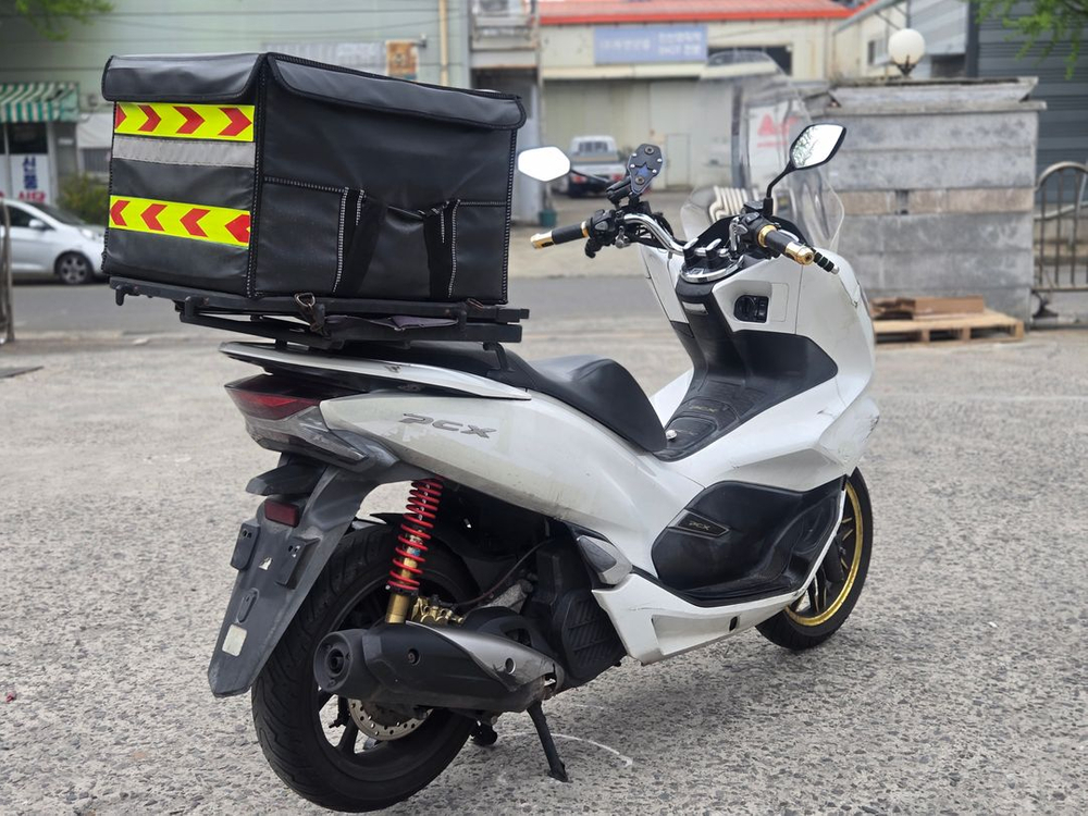 20년식 혼다 PCX 125 판매합니다 이미지