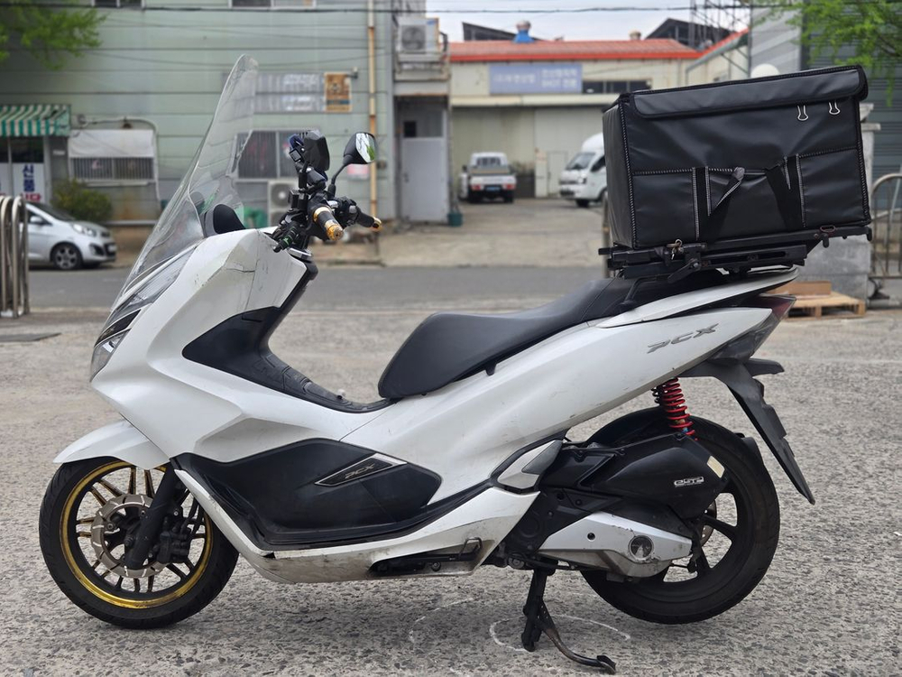 20년식 혼다 PCX 125 판매합니다 이미지