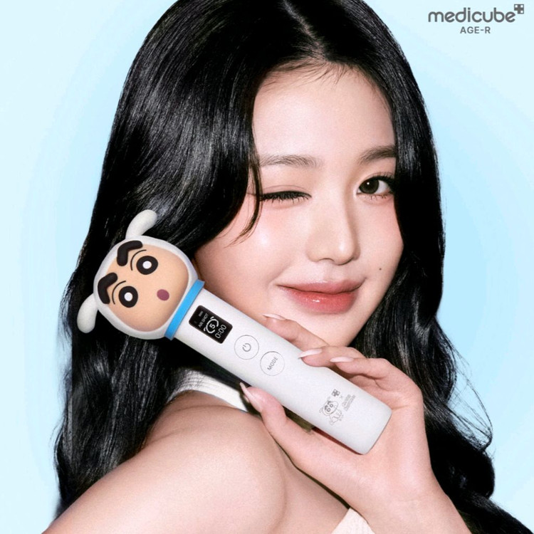 미개봉 메디큐브 에이지알 부스터프로 짱구+히알루로닉 세라마이드 젤 크림 50ml 새상품 이미지