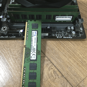 A급 정품 삼성전자 DDR3-1600(PC3-12800) 8GB 1개, 총 8GB입니다. 이미지