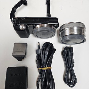소니 NEX-5 미러리스 카메라 + 16-50mm 번들렌즈 세트 판매합니다