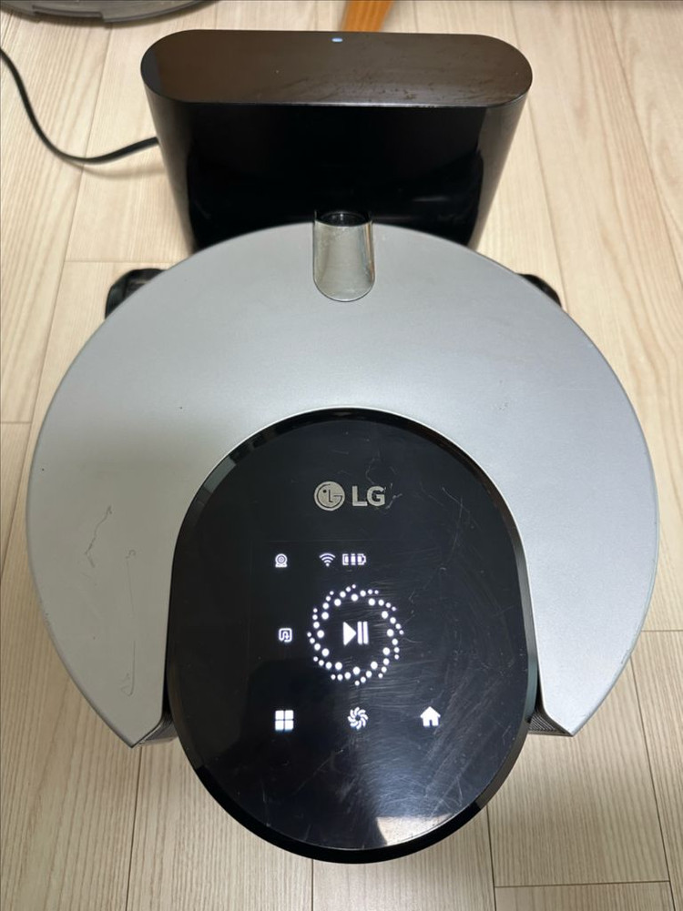LG 코드제로 로봇청소기 R9 이미지