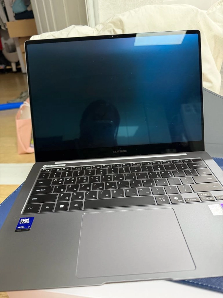 삼성전자 갤럭시북5 프로 NT940XHA-K71AR 32GB 이미지