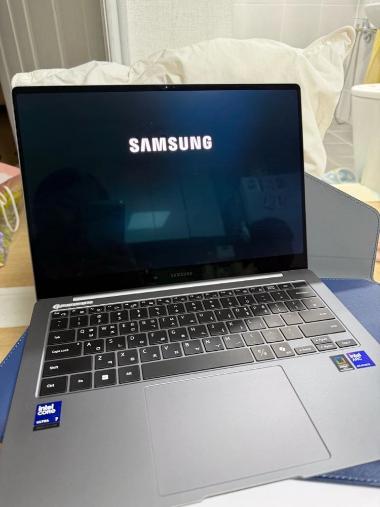 삼성전자 갤럭시북5 프로 NT940XHA-K71AR 32GB 이미지