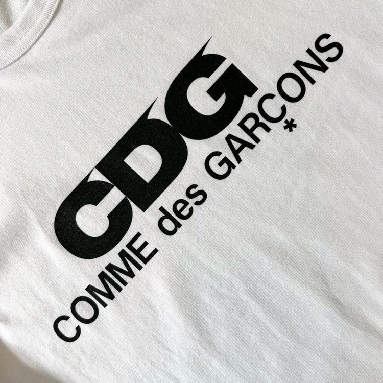 꼼데가르송 CDG 로고 프린트 반팔티 이미지
