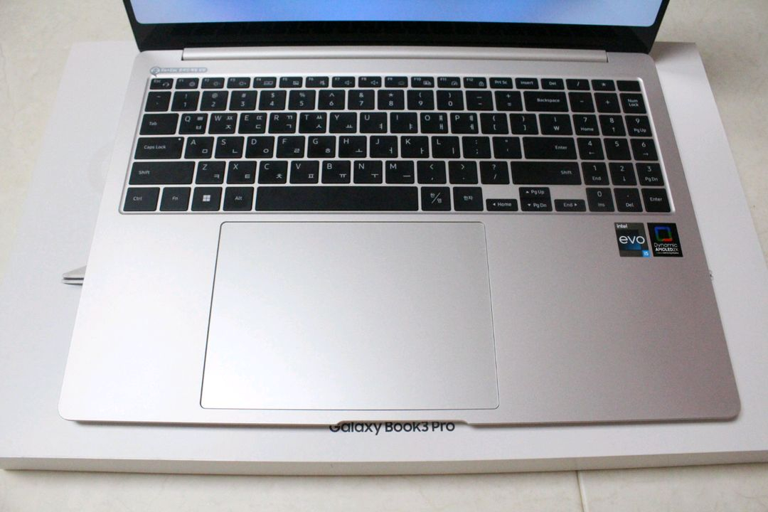 삼성 갤럭시북3 프로 NT960XFG-KH51E 이미지