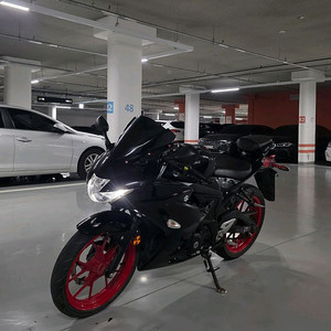 스즈키GSX R125 21년 1만KM 검빨 팝니다 이미지