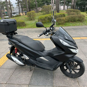 혼다 더뉴 pcx125 19년형 멧블랙컬러 판매합니다 이미지