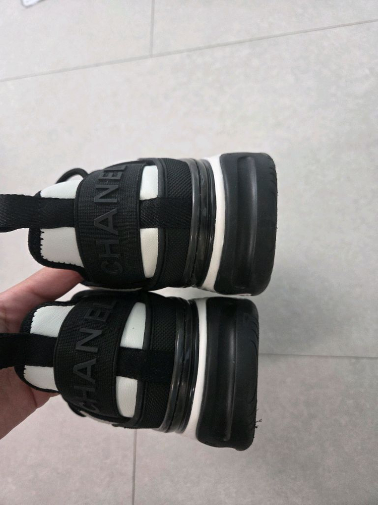 샤넬 스니커즈 245 이미지