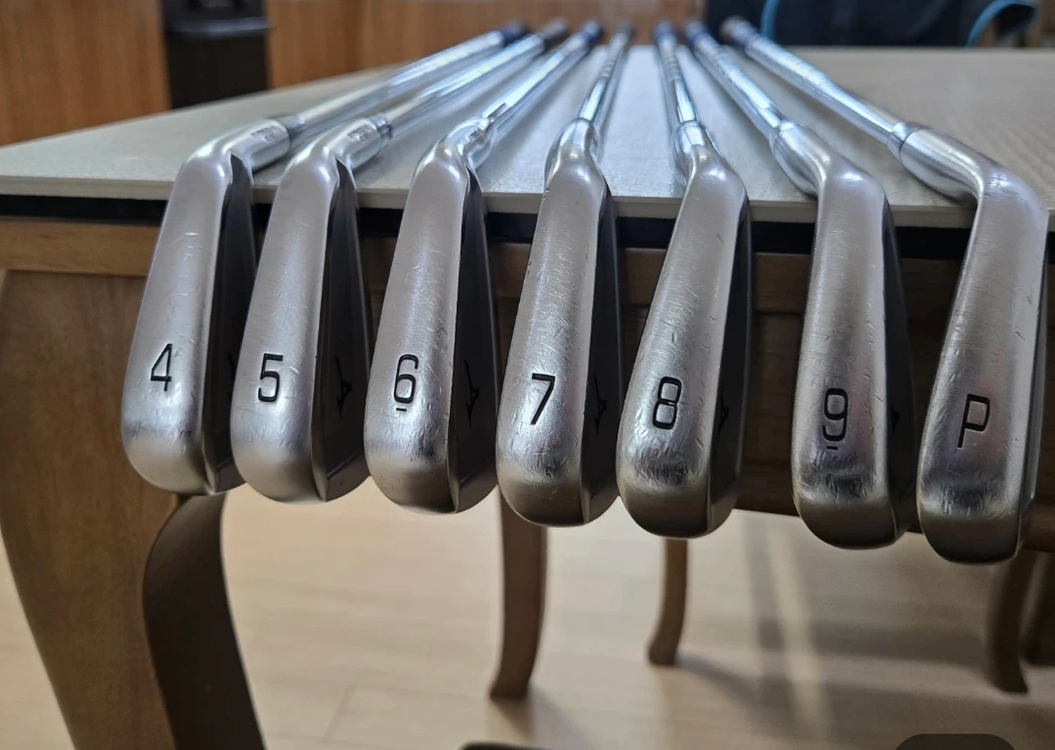 미즈노 JPX921 DG 아이언 세트 이미지