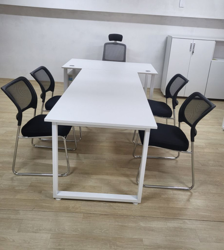 파티션 책상 의자 서랍 원탁 회의용테이블 회의용의자 수납장 책장 캐비넷 이미지