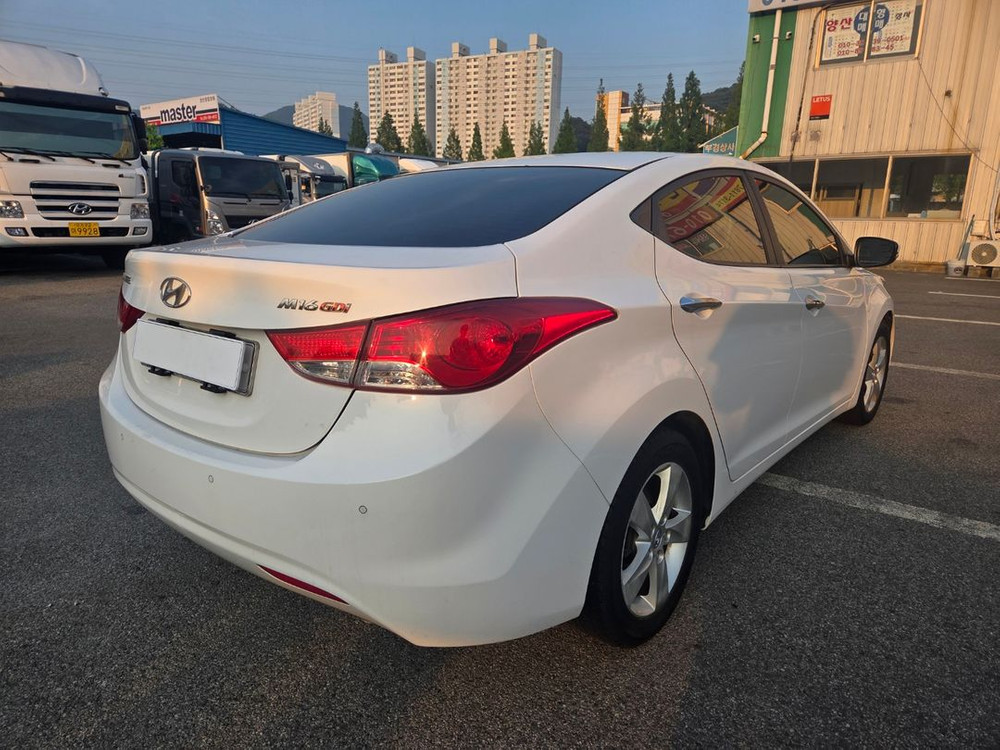 (520만)중고차 아반떼 MD 8만km 첫차 자동차 이미지