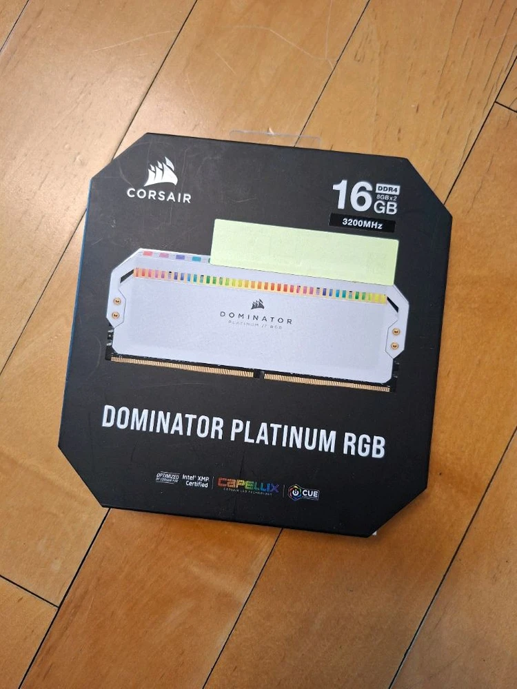 커세어 도미네이터 플래티넘 RGB DDR4 16기가 램 이미지