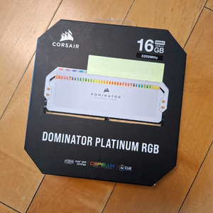 커세어 도미네이터 플래티넘 RGB DDR4 16기가 램 이미지