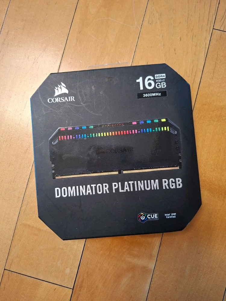 커세어 도미네이터 플래티넘 RGB DDR4 16기가 램 이미지