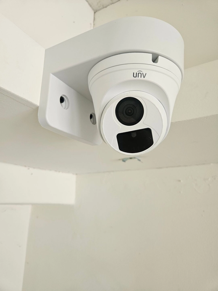 hikvision ids-7216huhi-m2/s 하이크비전 800만화소 16채널 본체와 카메라8대 이미지