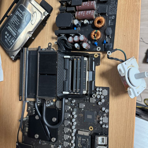 아이맥 2017 보드 cpu ssd ram 전원부 이미지