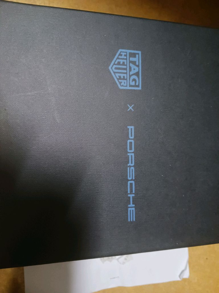 태그호이어 커넥티드 e4 포르쉐에디션 스마트워치 이미지