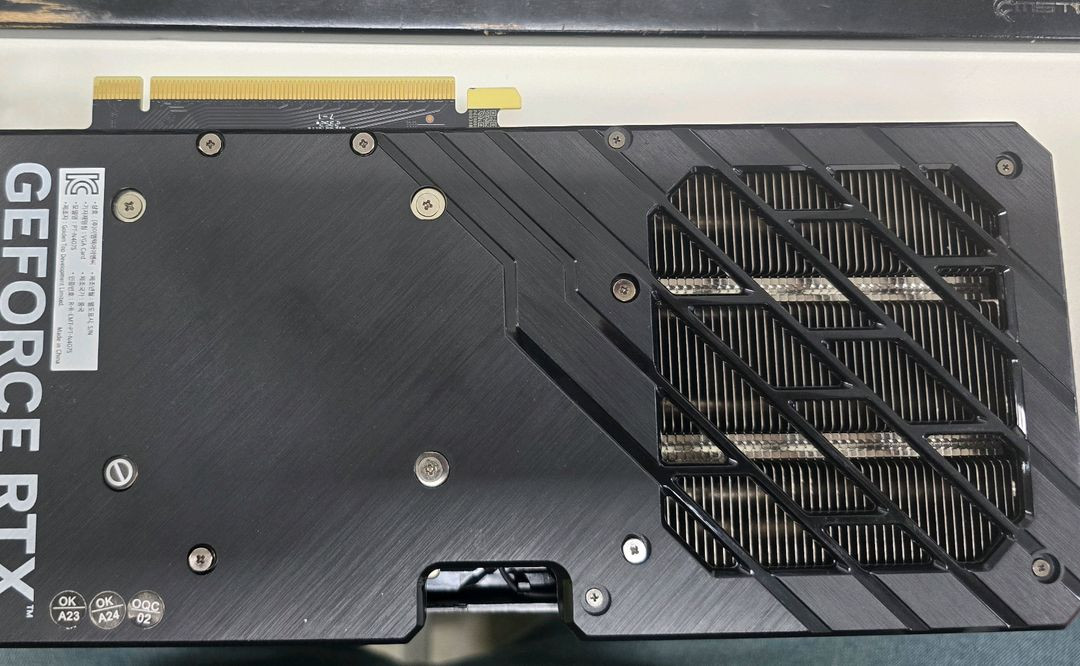 지포스 4070 스톰 Dual 12gb 팝니다 이미지
